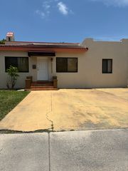 3070 SW 14th St, Miami, FL 33145