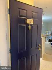 3176 Summit Square Dr #4-B5, Oakton, VA 22124