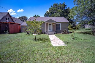 162 W  Shreveport St, Van Alstyne, TX 75495