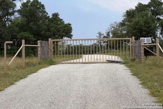 3518 Cypress Creek Rd N, Comfort, TX 78013