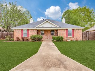 984 Meadow Cir S, Keller, TX 76248