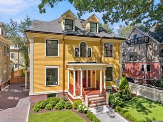 65 Hammond St, Cambridge, MA 02138