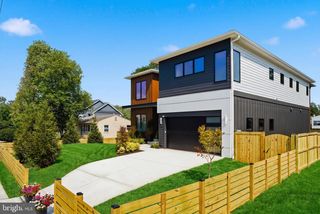 7421 Magarity Rd, Falls Church, VA 22043