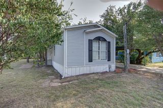 2307 NE 2nd St, Mineral Wells, TX 76067