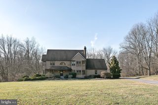1090 Beverly Ln, Newtown Square, PA 19073