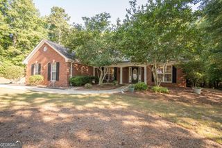 1160 Roberta Dr, Bishop, GA 30621