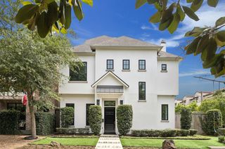 4521 Blossom St, Houston, TX 77007