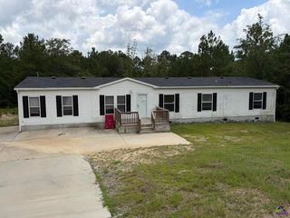 342 Wellington Dr, Byron, GA 31008