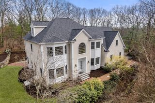 57 Flint Locke Ln, Medfield, MA 02052
