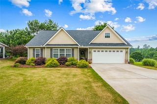 1031 Whirlaway Cir, Anderson, SC 29621