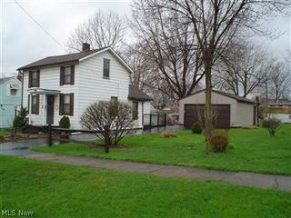 44 N  Pleasant Ave, Niles, OH 44446