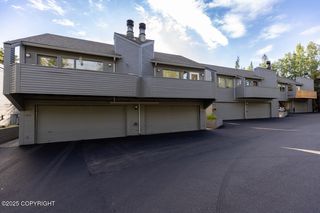 2433 La Honda Dr, Anchorage, AK 99517