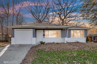 35 Sauk Trl, Park Forest, IL 60466