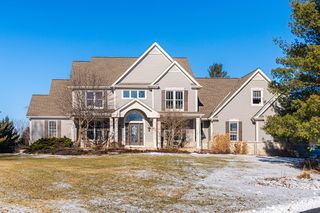 39W310 Cranston Rd, St Charles, IL 60175