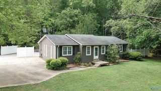 279 Posey Dr, Fort Payne, AL 35968