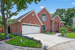 8802 Outview Ct, Houston, TX 77040