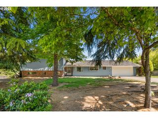 10215 SW Walnut St, Tigard, OR 97223