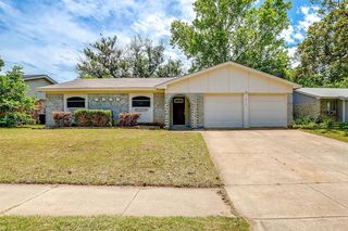 817 Skelly St, Crowley, TX 76036