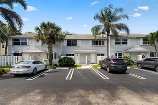 2521 NE 15th St, Pompano Beach, FL 33062