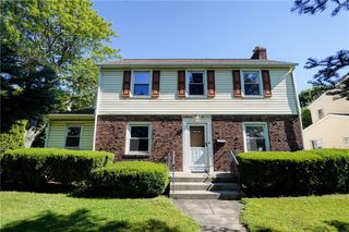 1176 Elmwood Ave, Rochester, NY 14620