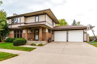 2406 Camden Dr, Ames, IA 50010