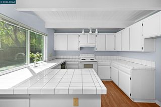 1950 Oak Grove Rd #1950 & 1952, Walnut Creek, CA 94598