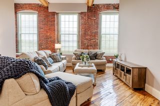 25 Canal St #109, Suncook, NH 03275