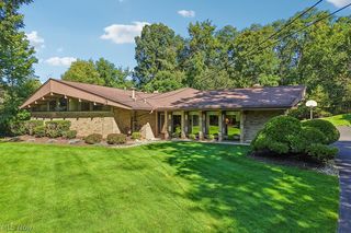 7606 Akins Rd, North Royalton, OH 44133