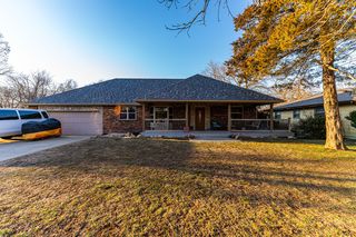 1223 Woodland Circle, Bolivar, MO 65613