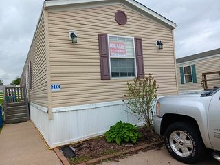 5112 N  Fairmount St #218, Davenport, IA 52806