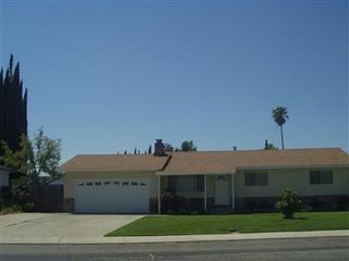864 W  Cambridge Way, Manteca, CA 95336