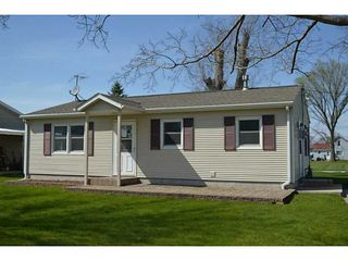 509 E  13th St, Vinton, IA 52349