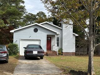 2611 Sedgefield Dr, Fayetteville, NC 28306