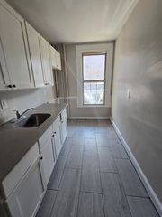 240 William St #1A, Orange, NJ 07050