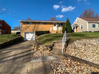 218 Donnell Rd, Lower Burrell, PA 15068