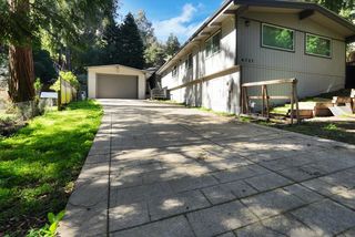 6727 Pinehaven Rd, Oakland, CA 94611