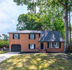 717 Prescott Cir, Newport News, VA 23602