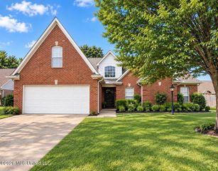 5788 Carter Dr, Southaven, MS 38672