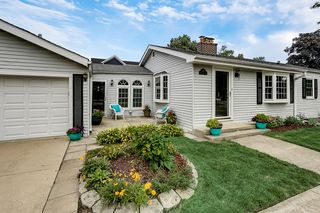 300 Nordica Ave, Glenview, IL 60025