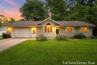 18362 168th Ave, Spring Lake, MI 49456