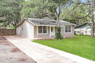 317 North Blvd, Universal City, TX 78148