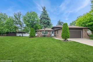 4925 Timber Ct, Oak Forest, IL 60452