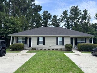 6010 Susan Cir #A/B, Valdosta, GA 31605