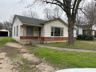 3917 N  24th St, Waco, TX 76708