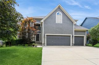 21701 W  100th St, Lenexa, KS 66220