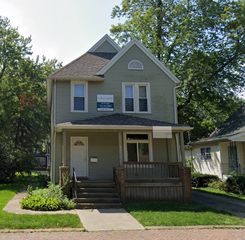 403 W  High St, Urbana, IL 61801
