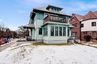 2028 East Newport AVENUE, Milwaukee, WI 53211