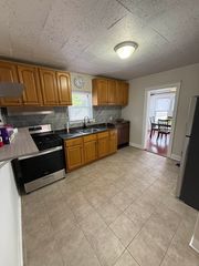 4009 Murray St #2, Flushing, NY 11354
