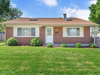 83 E Drummond Ave, Glendale Heights, IL 60139