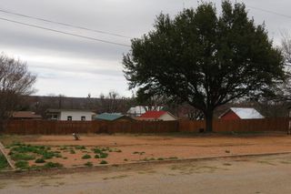 204 W  Wilson Ave, Mason, TX 76856
